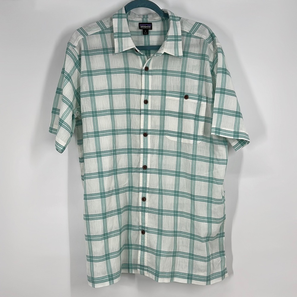 Patagonia Men’s Short Sleeve Shirt. ** Host Pick **